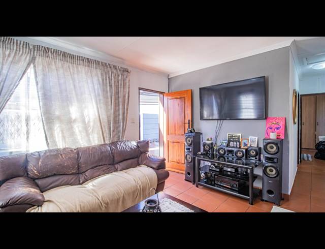 3 BEDROOM HOUSE FOR SALE IN LEOPARD'S REST SECURITY ESTATE